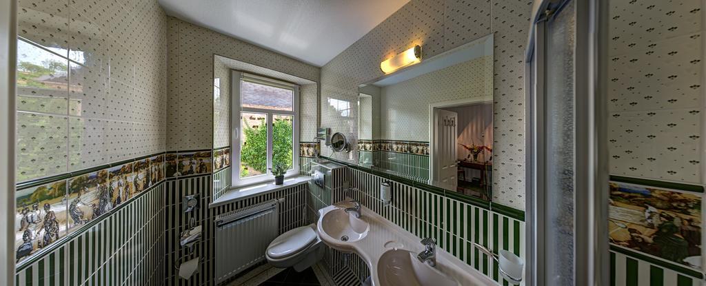 Landhotel Schwarzer Adler Suelzetal Room photo